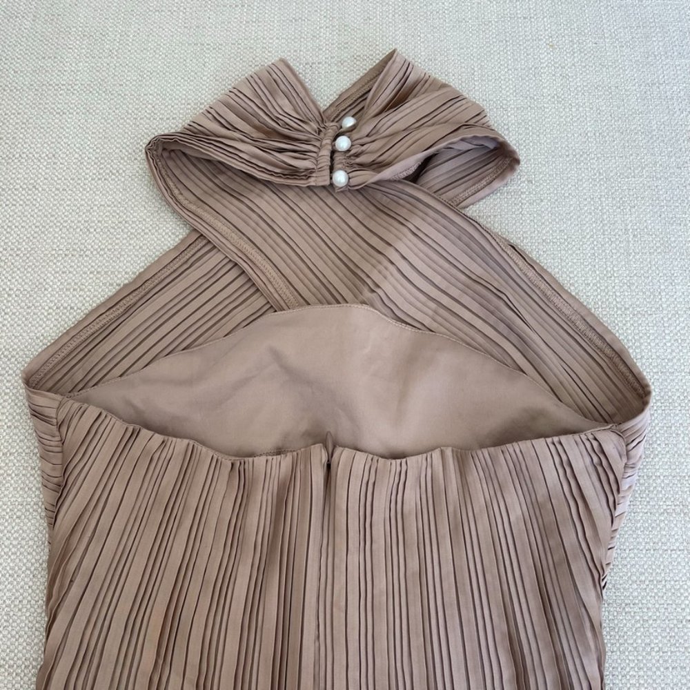 Claude Pleated Ona Top Brown Halter Size XS - Picture 5 of 8